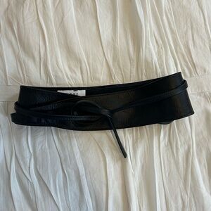 Niu Black Leather Wrap Belt